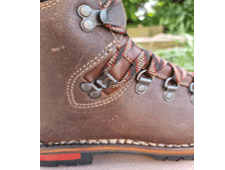 watzmann-tiefzughaken Wanderrstiefel watzmann Detail