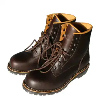 zwiegenähte Trekkingstiefel