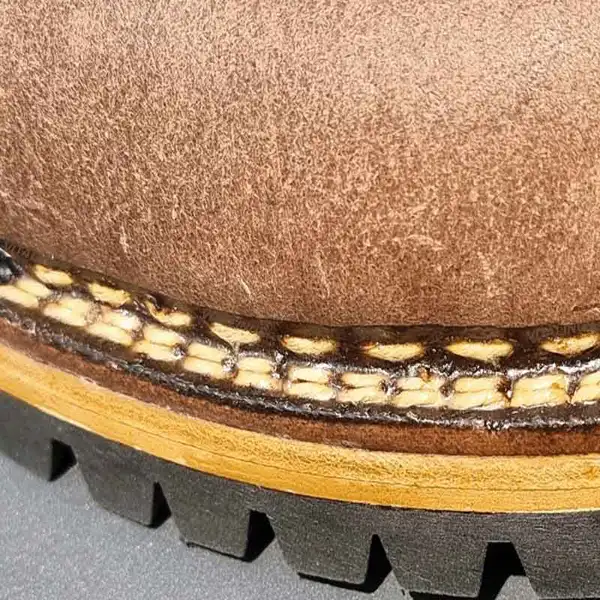 driegenähte schuhe juchtenleder